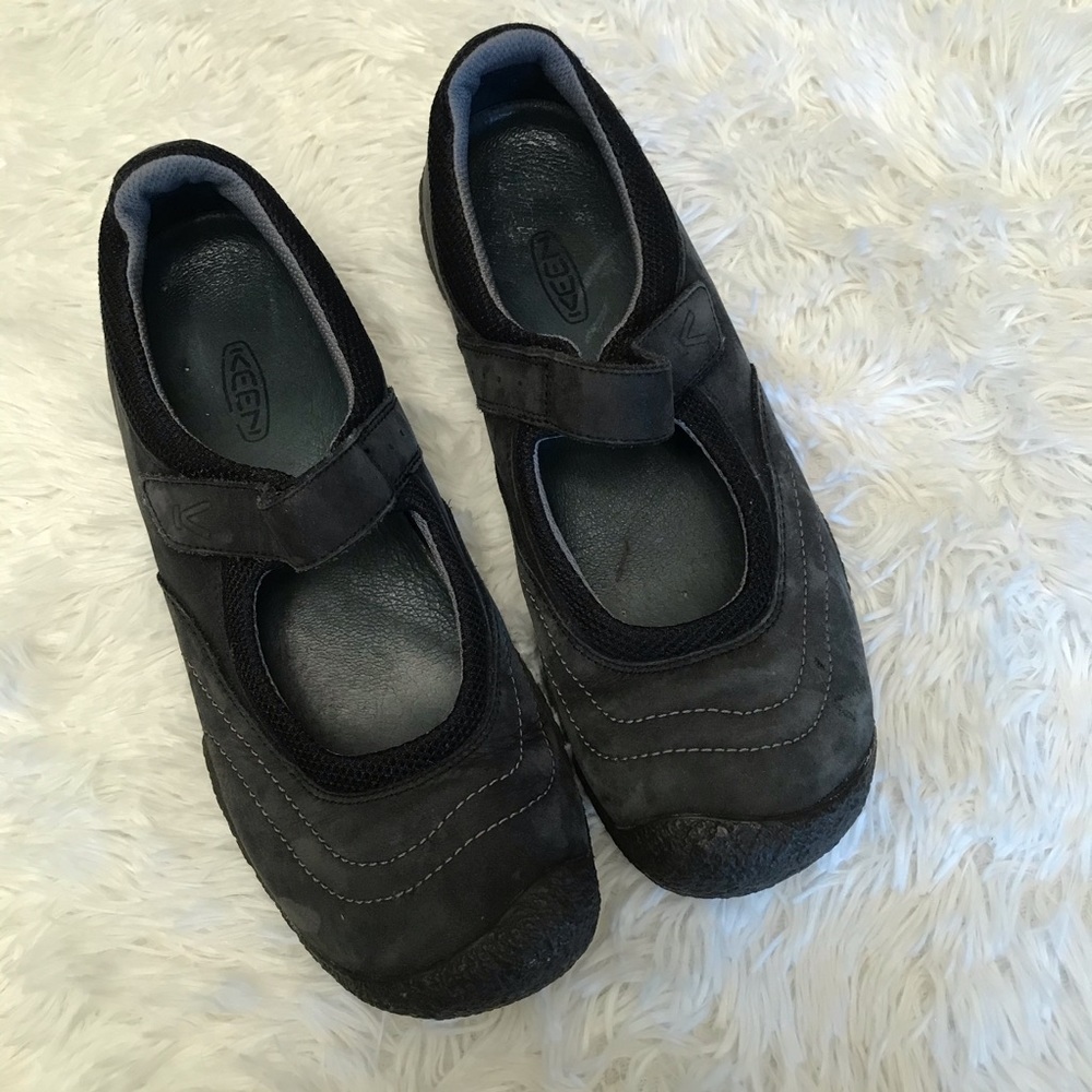Keen black gray Mary Jane's size 8.5 EUC